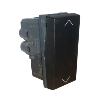 Legrand Mosiac 675903 6A Two Way Black Switch